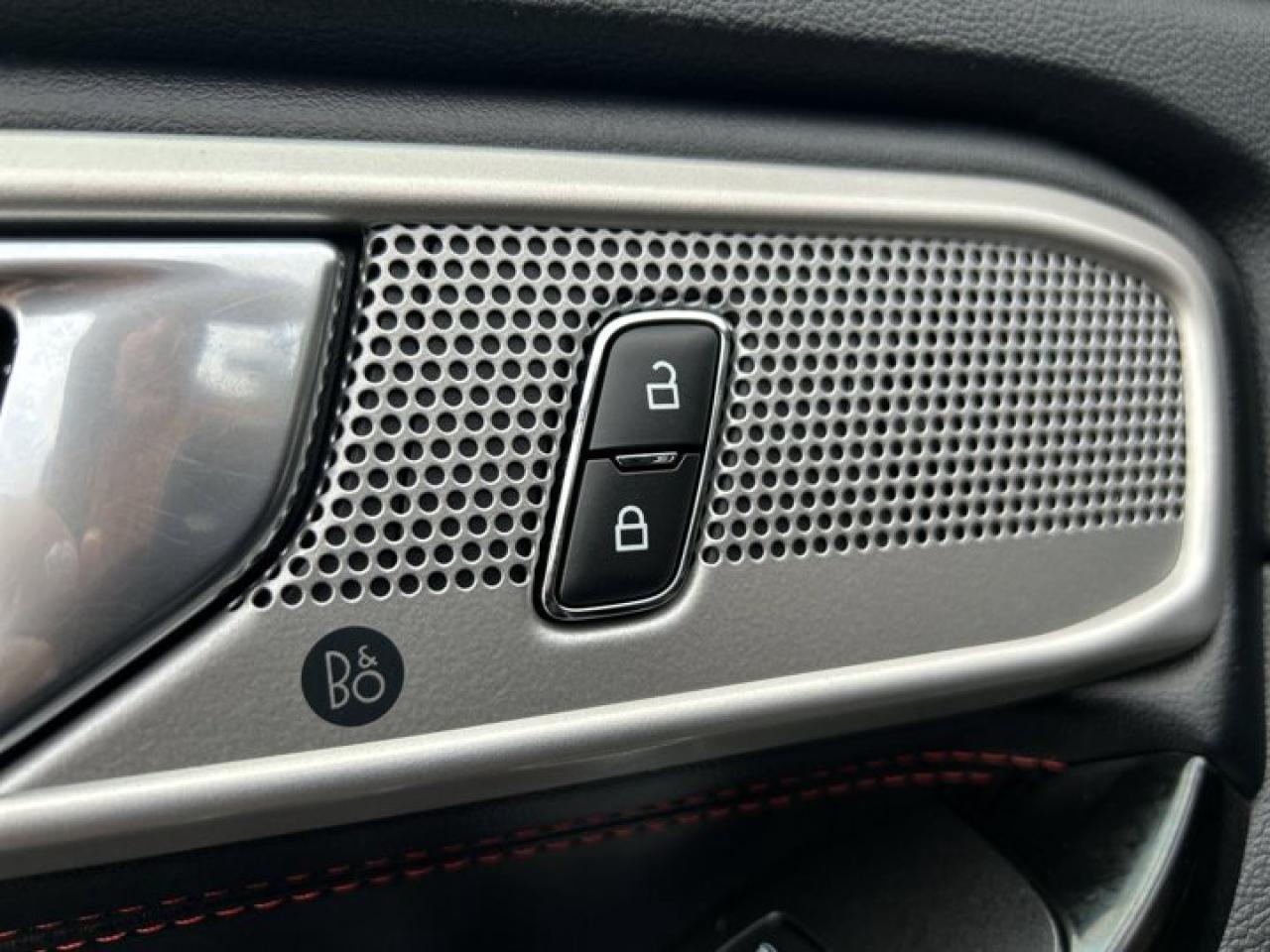 2022 Ford Explorer ST AWD | 360 Camera | Remote Start | 2nd Row Captain Seats Photo