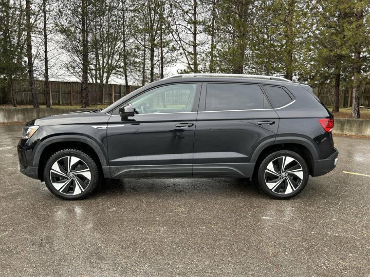 2024 Volkswagen Taos Comfortline | Remote Start | Leather Seats |  Heated Seats Photo