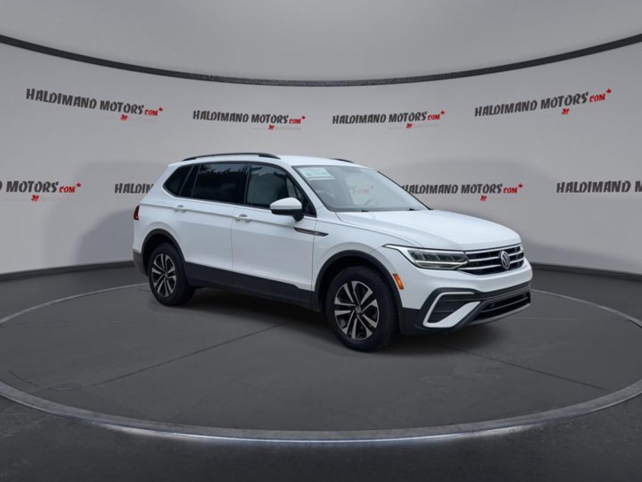 2022 Volkswagen Tiguan Trendline | Heated Seats | Heated Steering Wheel Photo2