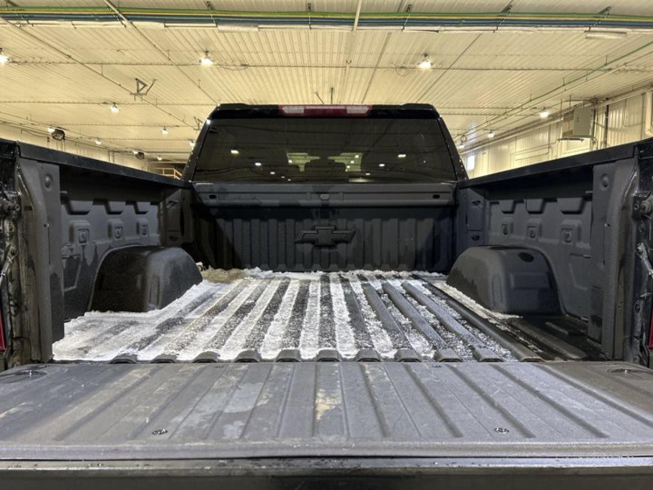 2021 Chevrolet Silverado 1500 Custom Trail Boss 4x4 | Midnight Edition | Photo