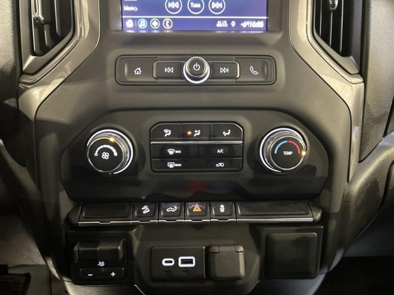 2021 Chevrolet Silverado 1500 Custom Trail Boss 4x4 | Midnight Edition | Photo