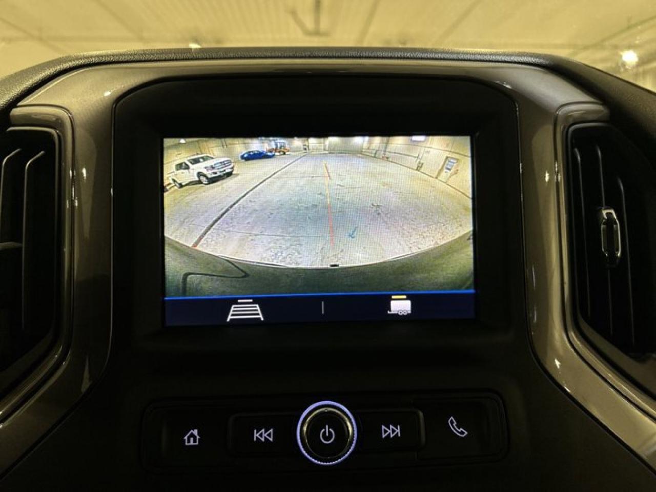 2021 Chevrolet Silverado 1500 Custom Trail Boss 4x4 | Midnight Edition | Photo