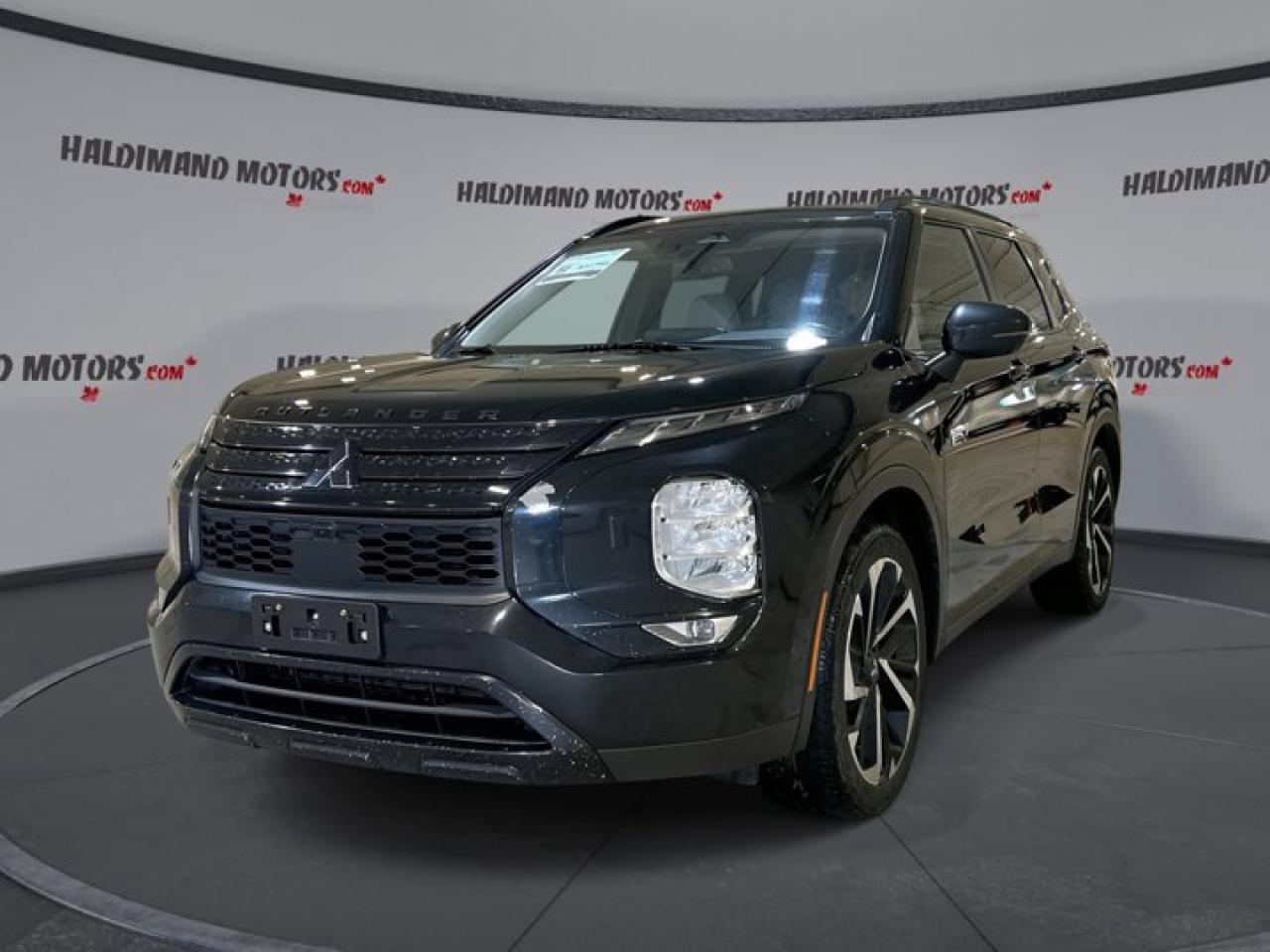 2023 Mitsubishi Outlander Phev GT AWD | Panoramic Roof | 360 Camera | Leather Seats Photo