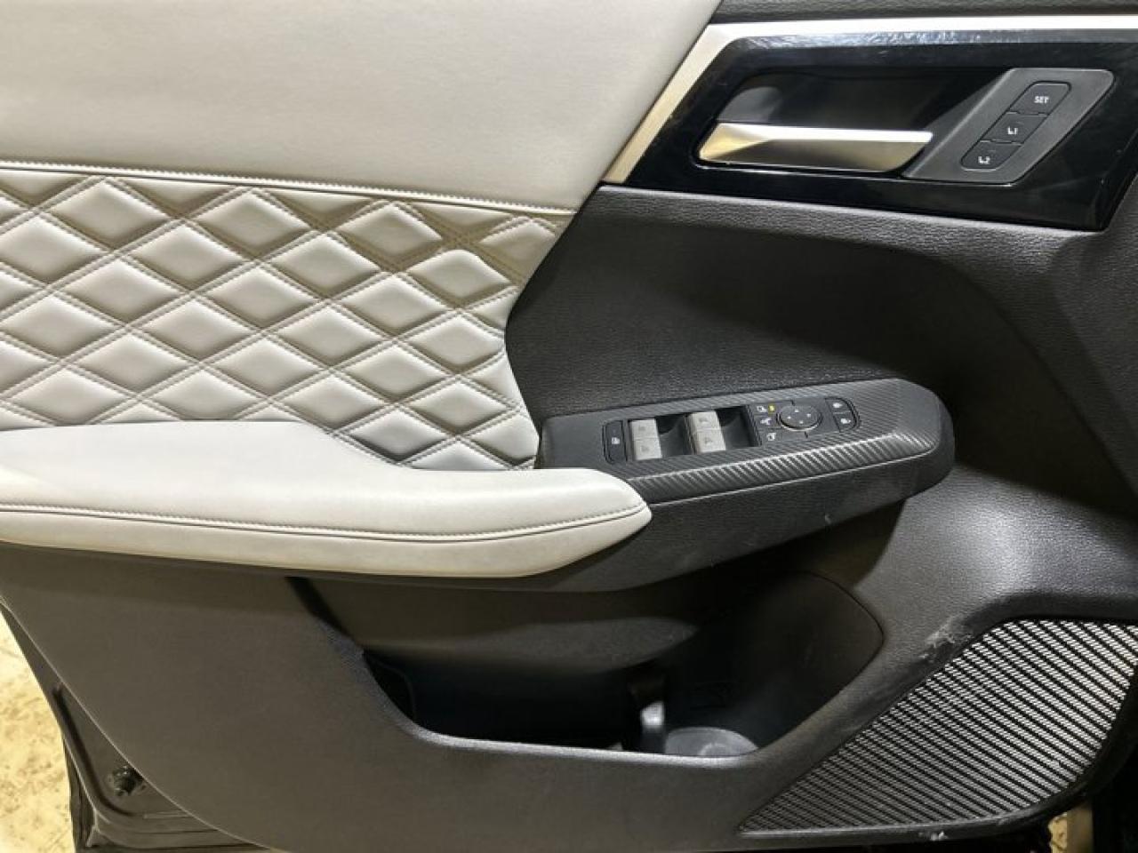 2023 Mitsubishi Outlander Phev GT AWD | Panoramic Roof | 360 Camera | Leather Seats Photo