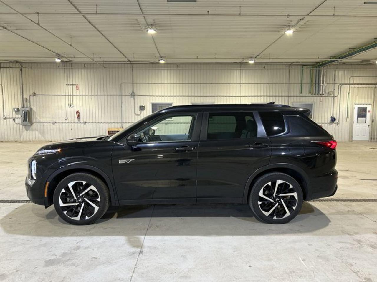 2023 Mitsubishi Outlander Phev GT S-AWC Photo