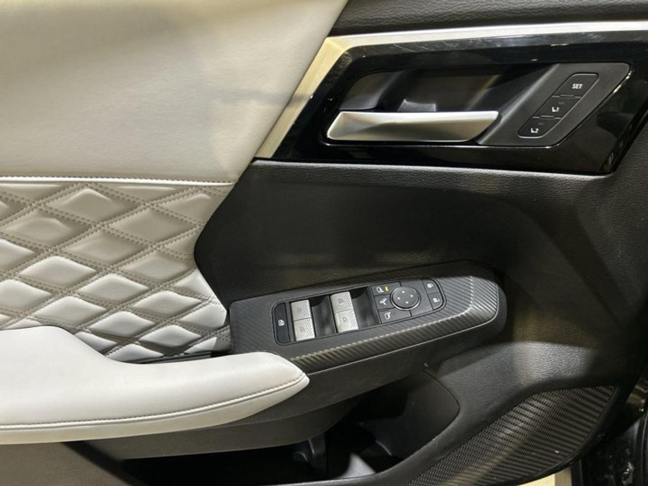 2023 Mitsubishi Outlander Phev GT S-AWC Photo