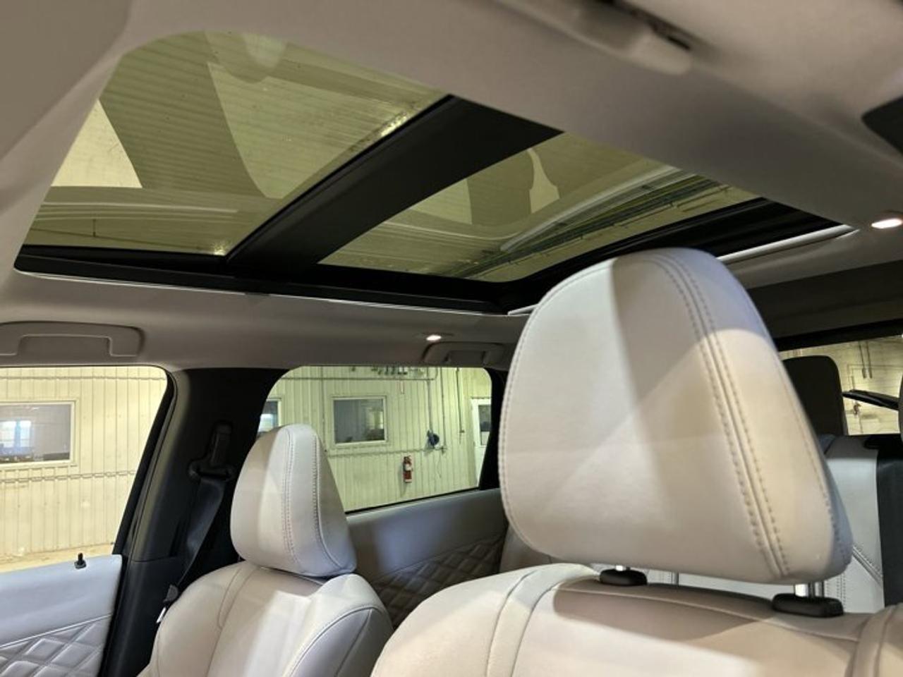 2023 Mitsubishi Outlander Phev GT S-AWC Photo