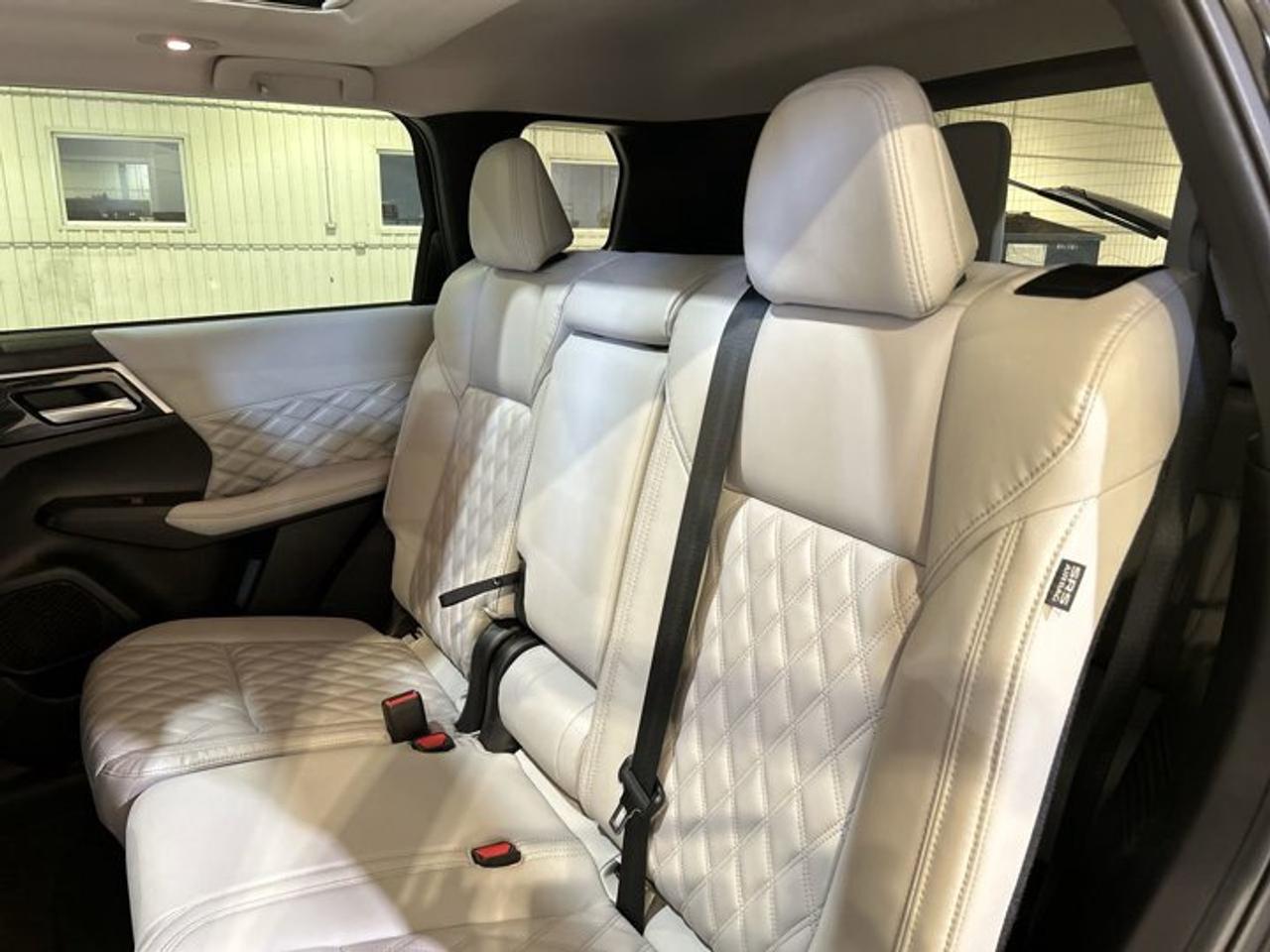 2023 Mitsubishi Outlander Phev GT S-AWC Photo