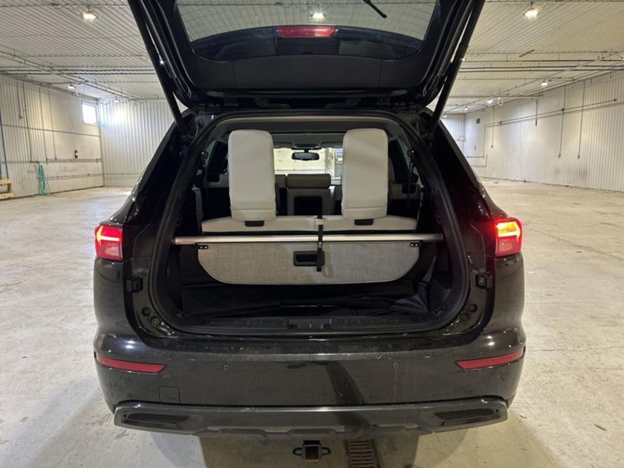 2023 Mitsubishi Outlander Phev GT S-AWC Photo