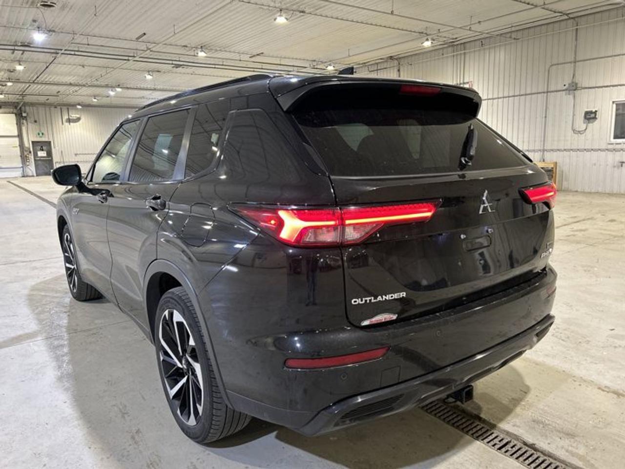 2023 Mitsubishi Outlander Phev GT S-AWC Photo