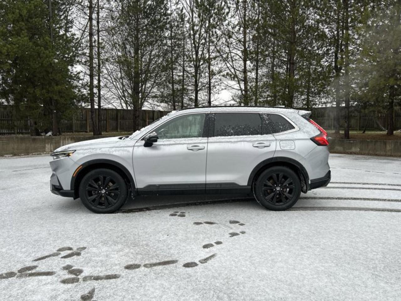 2023 Honda CR-V Hybrid Touring AWD | Remote Start | Sunroof | Leather Seats Photo