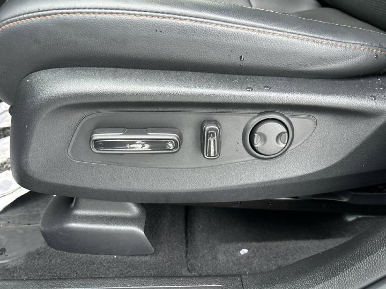 2023 Honda CR-V Hybrid Touring AWD | Remote Start | Sunroof | Leather Seats Photo