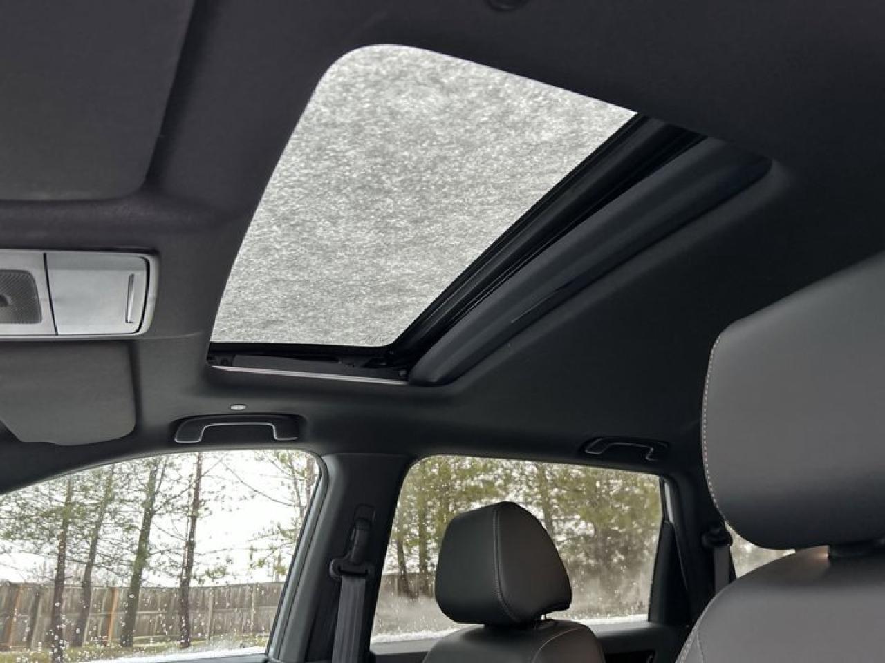 2023 Honda CR-V Hybrid Touring AWD | Remote Start | Sunroof | Leather Seats Photo