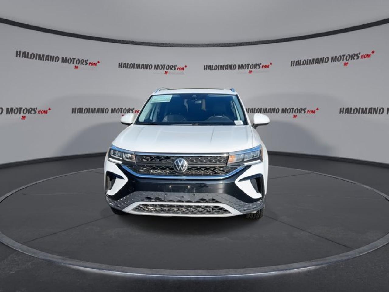 2024 Volkswagen Taos Comfortline | Remote Start | Panoramic Roof | Leather Seats Photo2