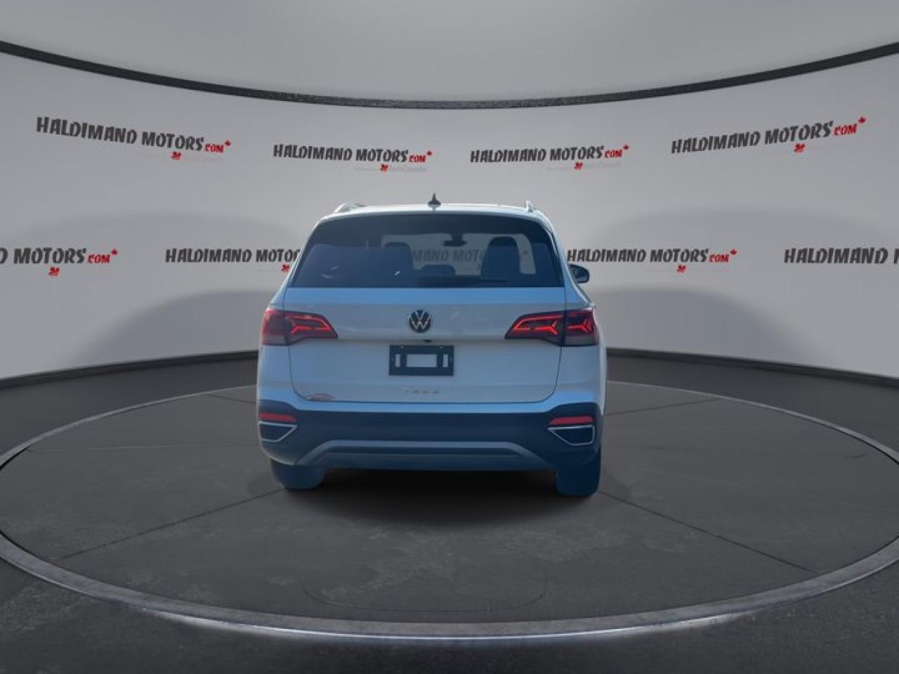 2024 Volkswagen Taos Comfortline | Remote Start | Panoramic Roof | Leather Seats Photo