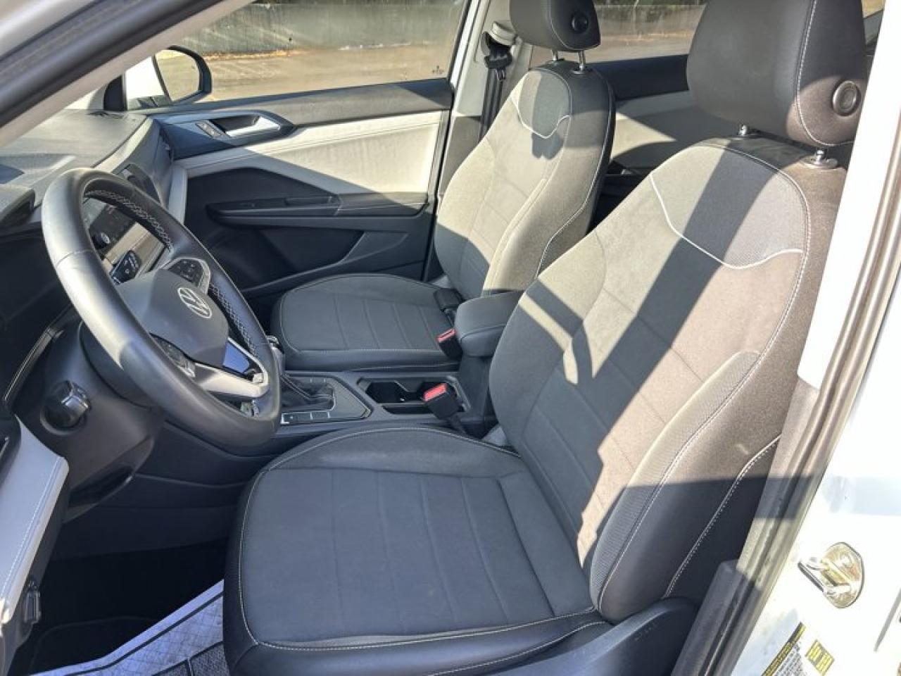 2024 Volkswagen Taos Comfortline | Remote Start | Panoramic Roof | Leather Seats Photo