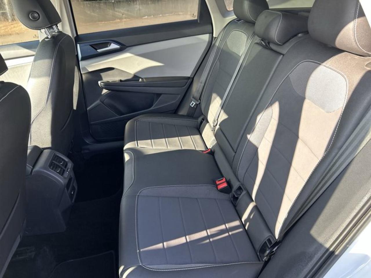 2024 Volkswagen Taos Comfortline | Remote Start | Panoramic Roof | Leather Seats Photo