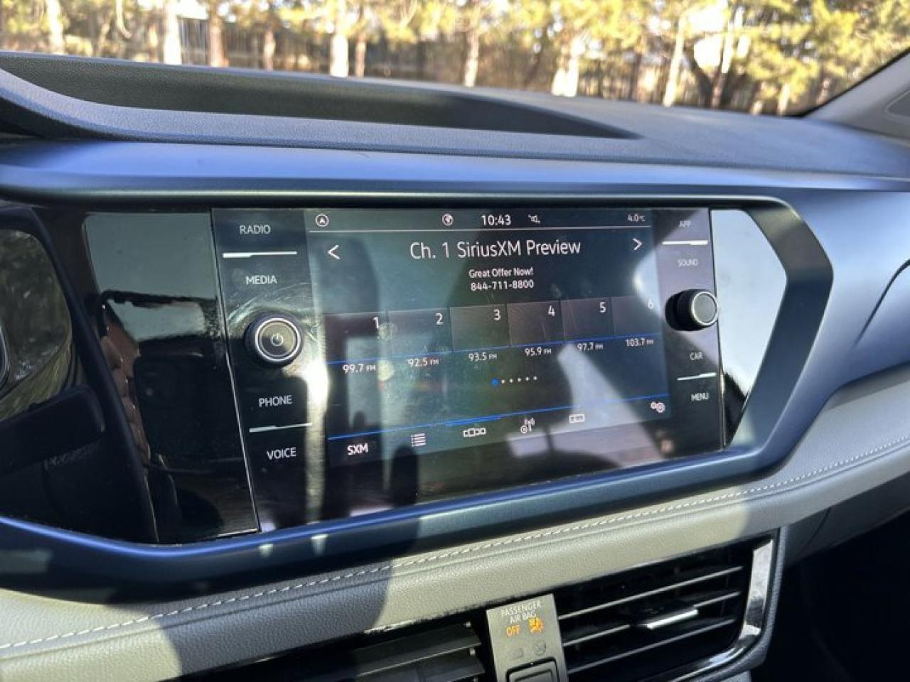 2024 Volkswagen Taos Comfortline | Remote Start | Panoramic Roof | Leather Seats Photo