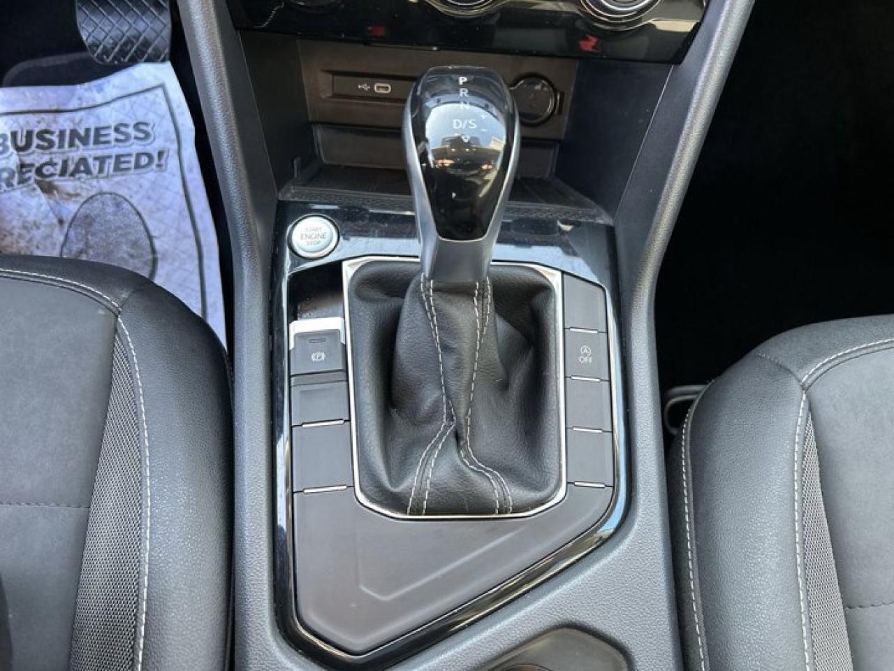 2024 Volkswagen Taos Comfortline | Remote Start | Panoramic Roof | Leather Seats Photo