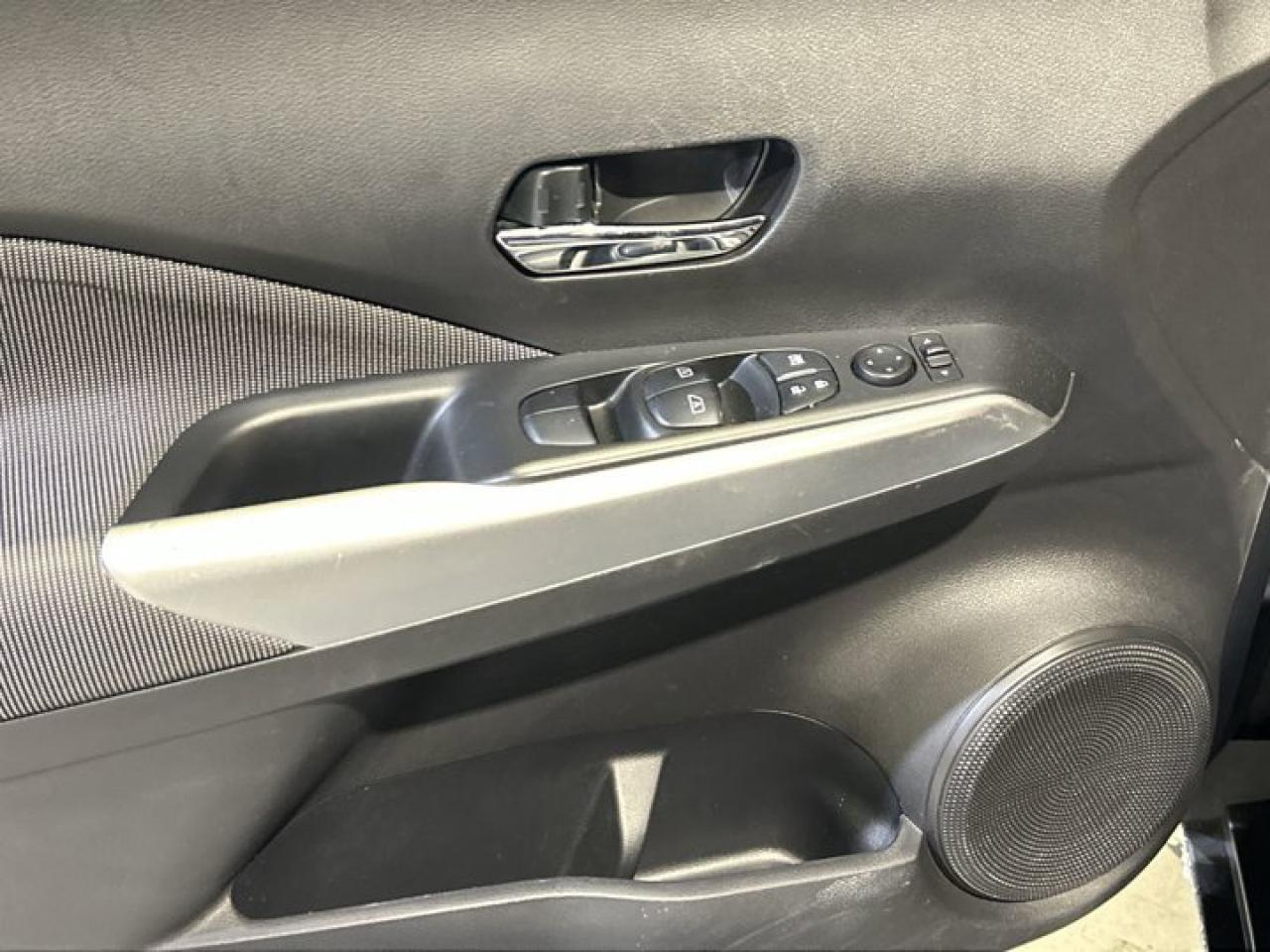 2020 Nissan Kicks SV | Remote Start | Heated Seats Photo