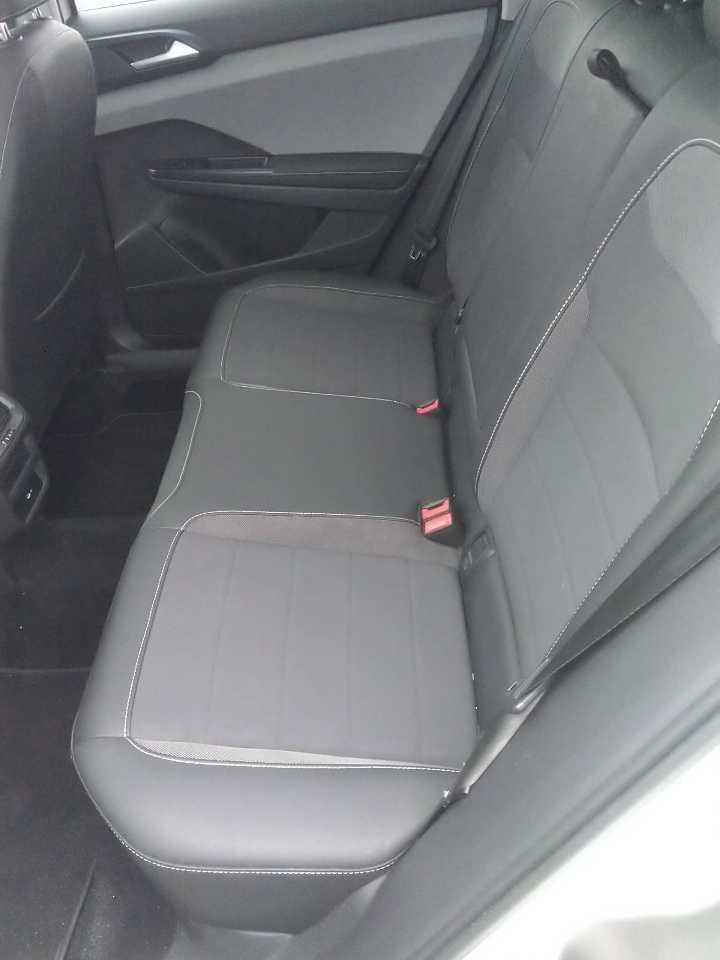 2024 Volkswagen Taos Comfortline Photo