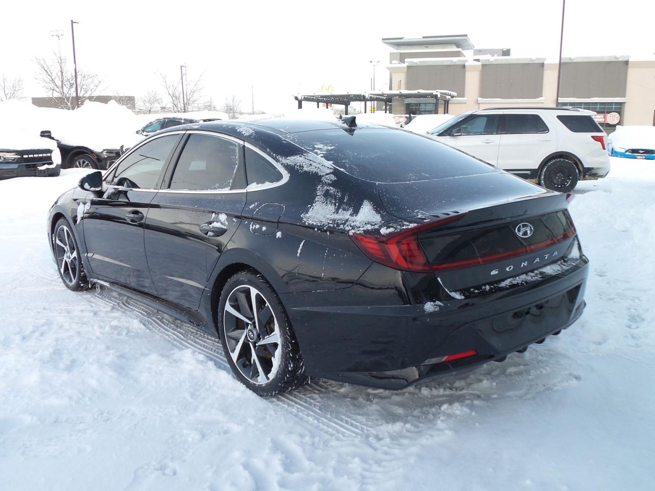 2021 Hyundai Sonata SPORT, HEATED SEATS, 19" RIMS, MOONROOF! Photo