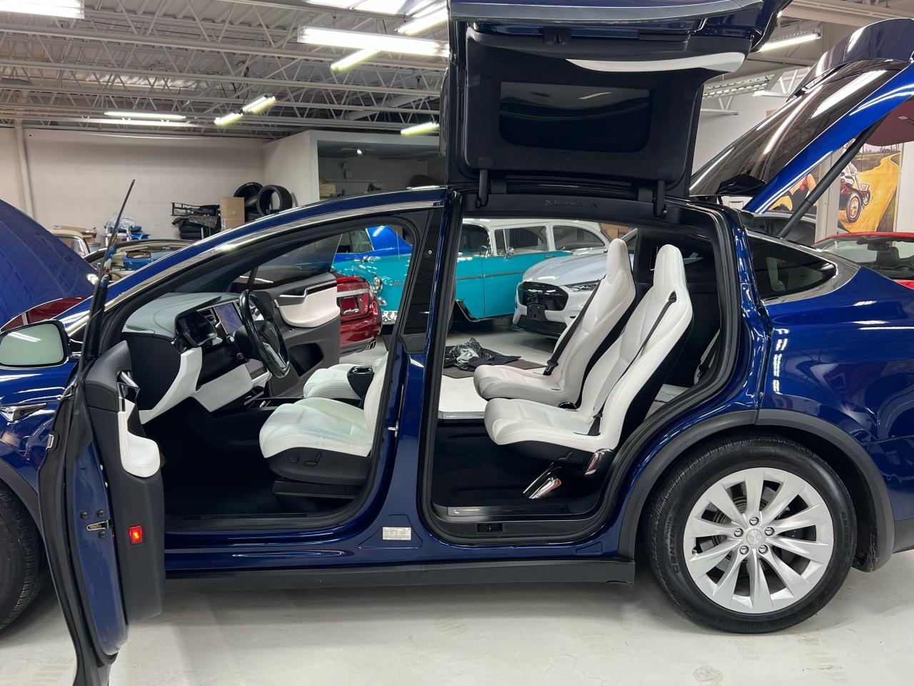 2017 Tesla Model X 75D FSD AWD Quad Seats Photo