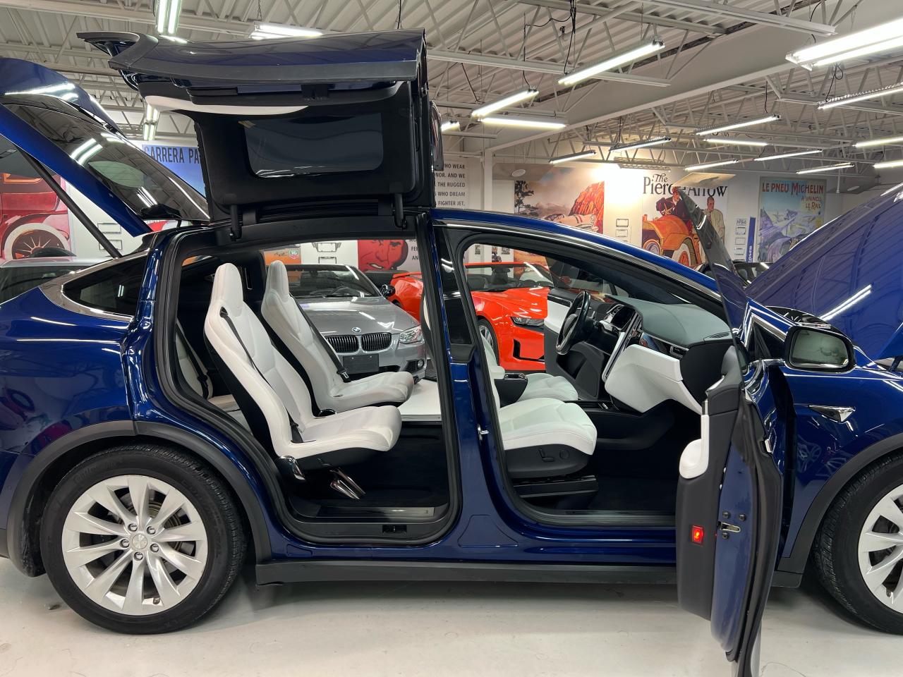 2017 Tesla Model X 75D FSD AWD Quad Seats Photo