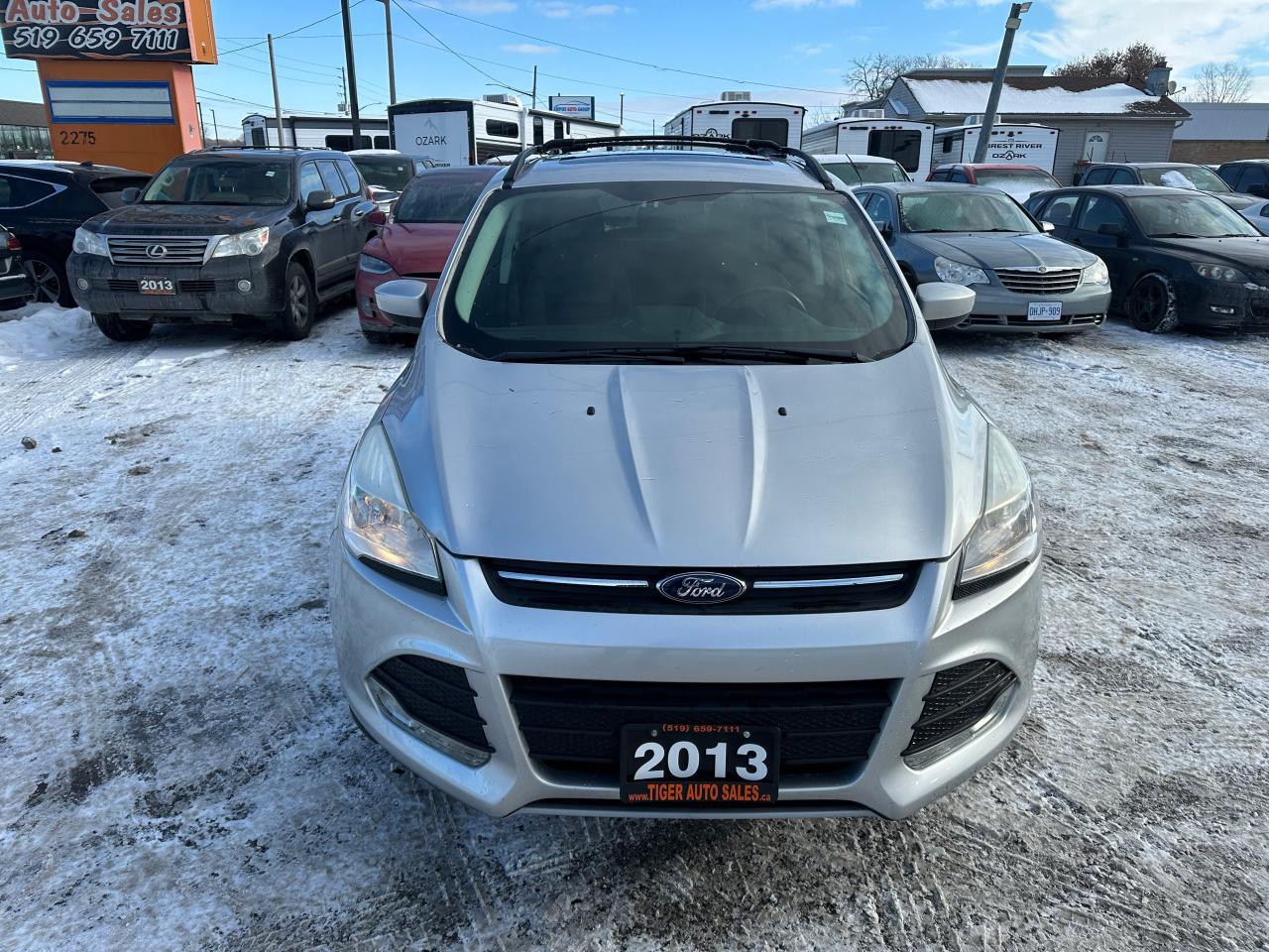 2013 Ford Escape SE, 4 CYL, ONLY 70,000KMS, LEATHER, SUNROOF, CERT - Photo #8