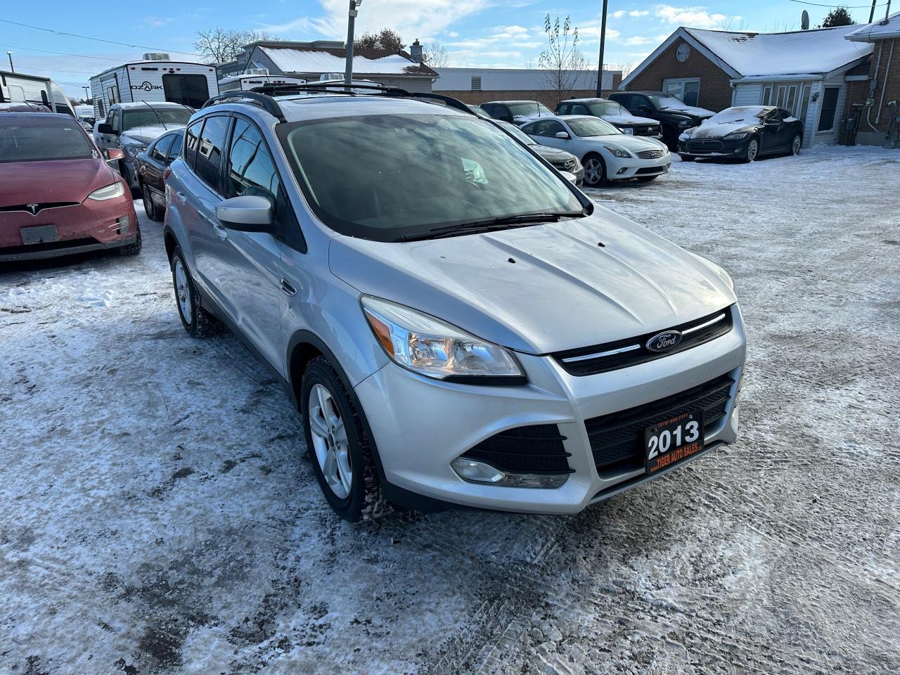 2013 Ford Escape SE, 4 CYL, ONLY 70,000KMS, LEATHER, SUNROOF, CERT - Photo #7