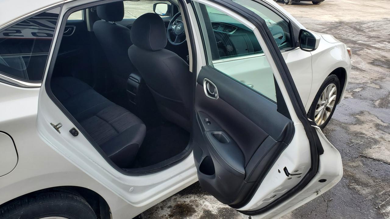 2018 Nissan Sentra SV-SUNROOF-HEATED SEATS-BACK UP CAMERA Photo