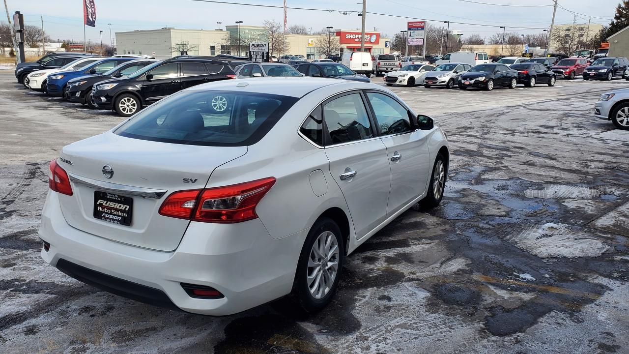 2018 Nissan Sentra SV-SUNROOF-HEATED SEATS-BACK UP CAMERA Photo4