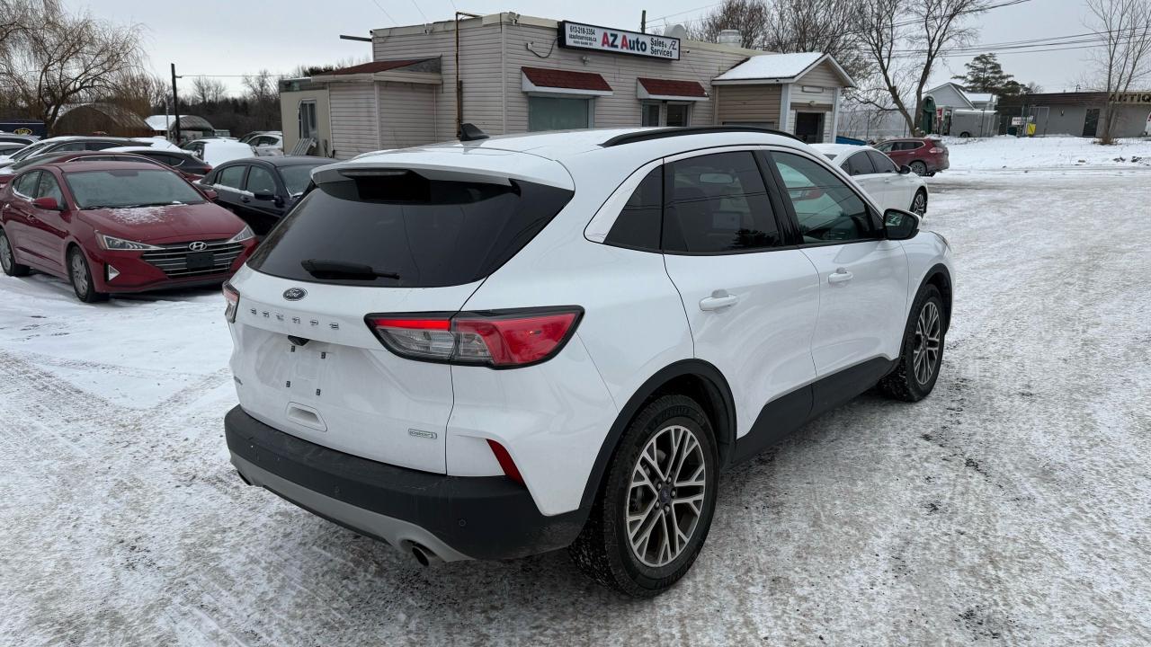 2020 Ford Escape SEL - Photo #5