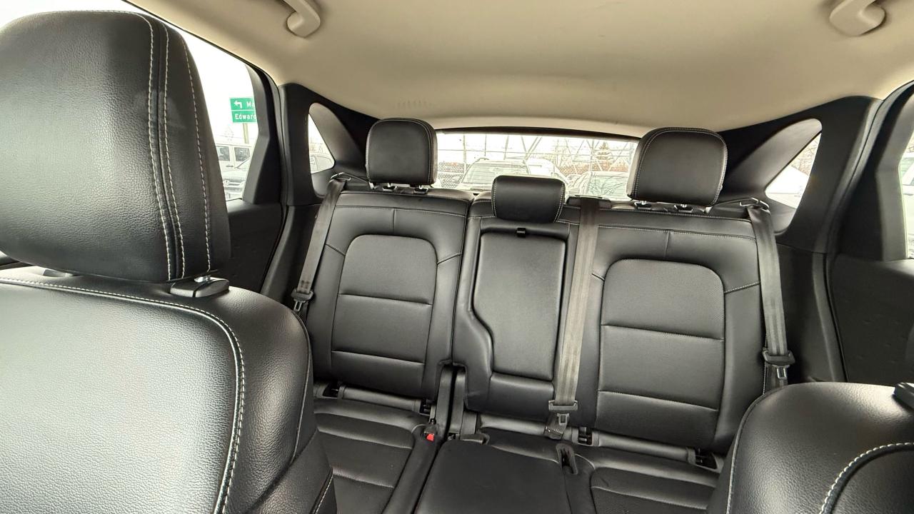 2020 Ford Escape SEL - Photo #13