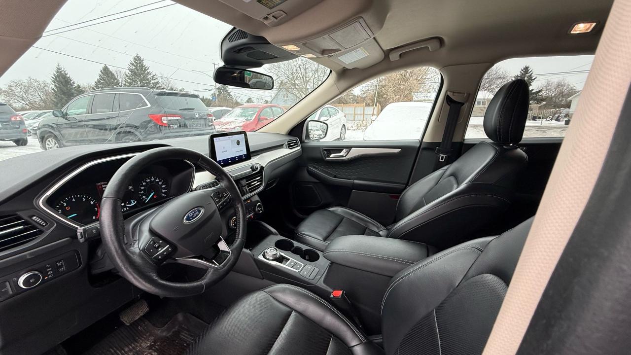 2020 Ford Escape SEL - Photo #10