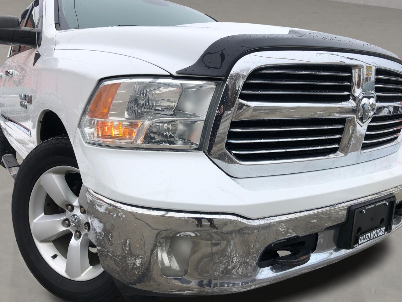 2017 RAM 1500 SLT / B.CAM / H.SEATS / 6 PASSENGER Photo22