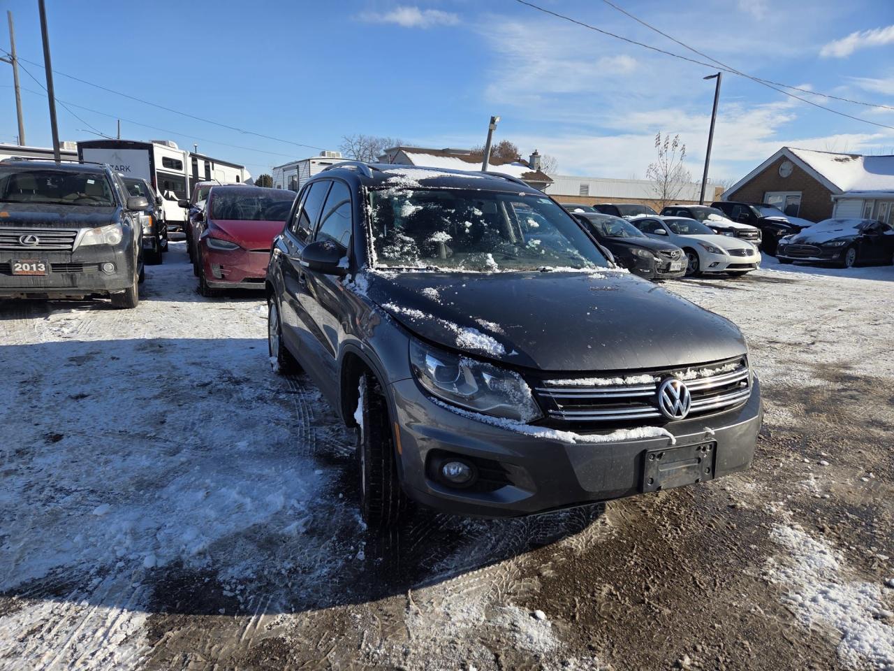 2014 Volkswagen Tiguan TRENDLINE, AUTO, 4 CYL, AUTO, VERY ROUGH, AS IS - Photo #7