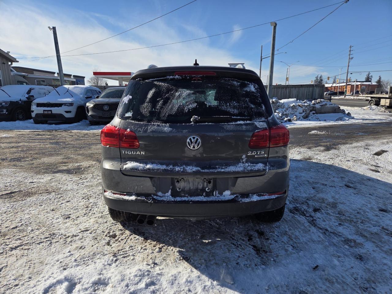 2014 Volkswagen Tiguan TRENDLINE, AUTO, 4 CYL, AUTO, VERY ROUGH, AS IS Photo3