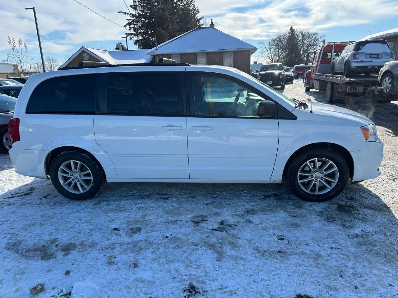 2015 Dodge Grand Caravan SXT, ALLOYS, 7 PASSENGER, ONLY 167KMS, CERTIFIED - Photo #6
