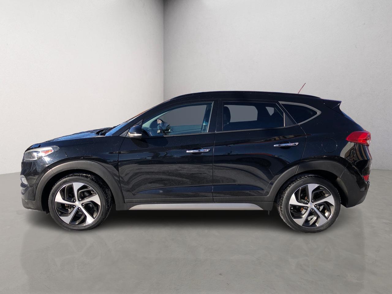 2017 Hyundai Tucson SE / LTHR / B.CAM / S.ROOF / MOONROOF Photo2