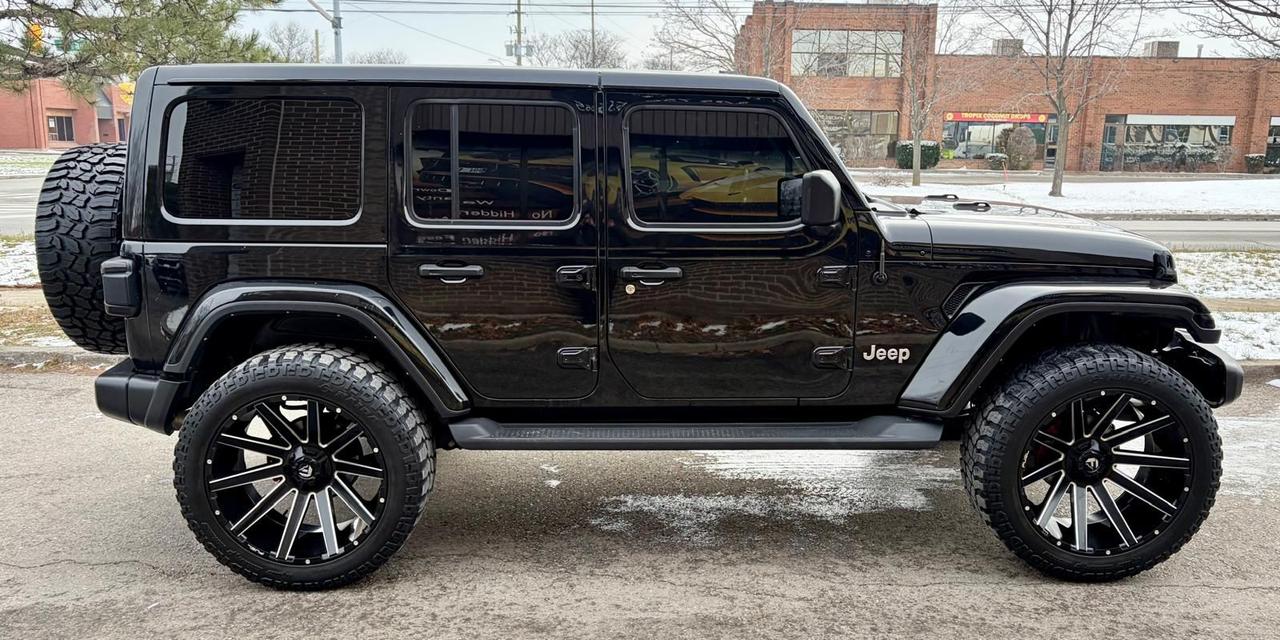 2022 Jeep Wrangler Unlimited Sahara - Photo #5