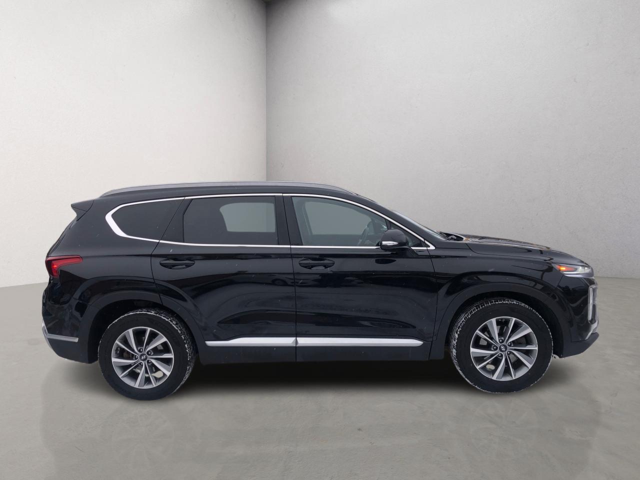 2020 Hyundai Santa Fe Preferred / B.CAM / S.ROOF / MOONROOF / WOOD TRIM Photo