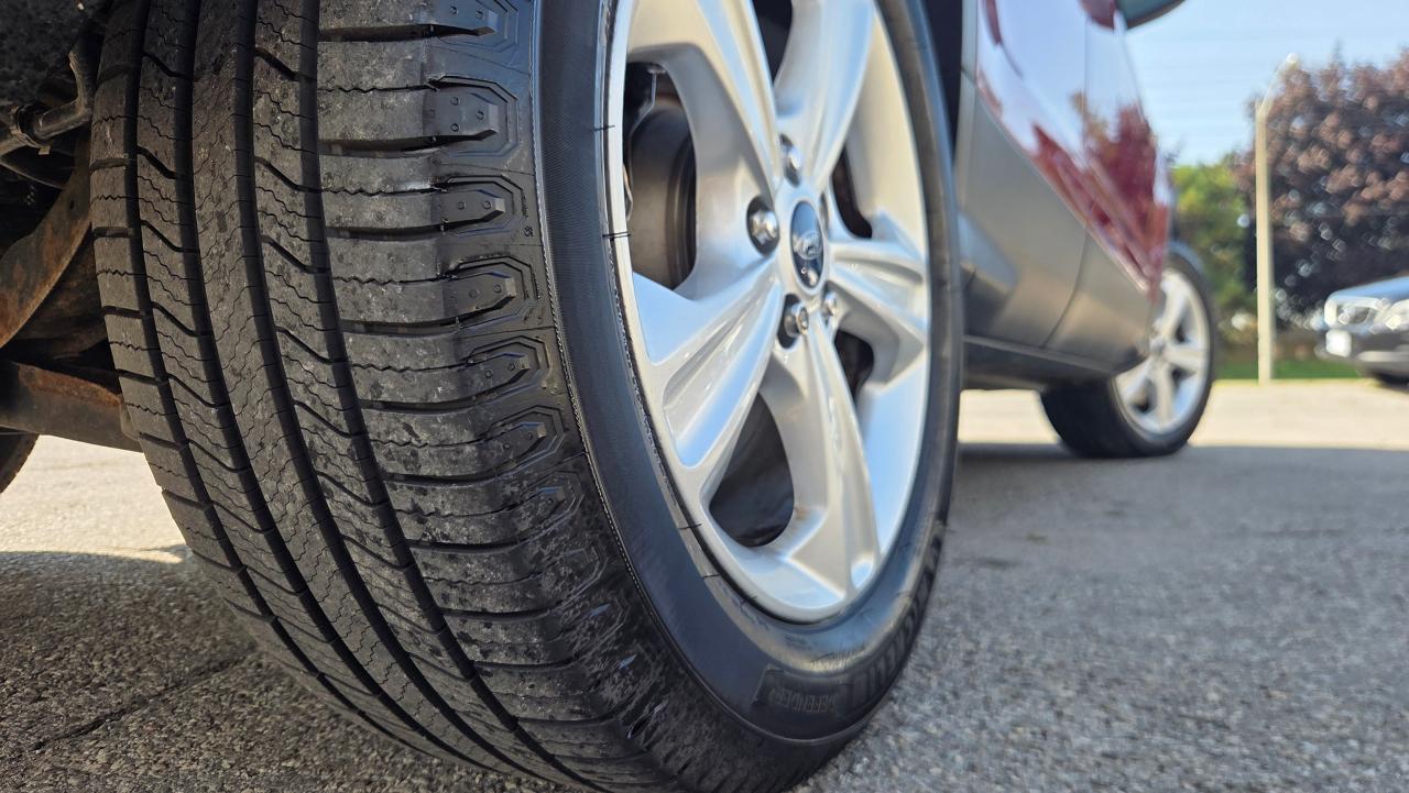 2017 Ford Escape 4WD 4dr SE 20L w/Navi/Cam - Photo #20