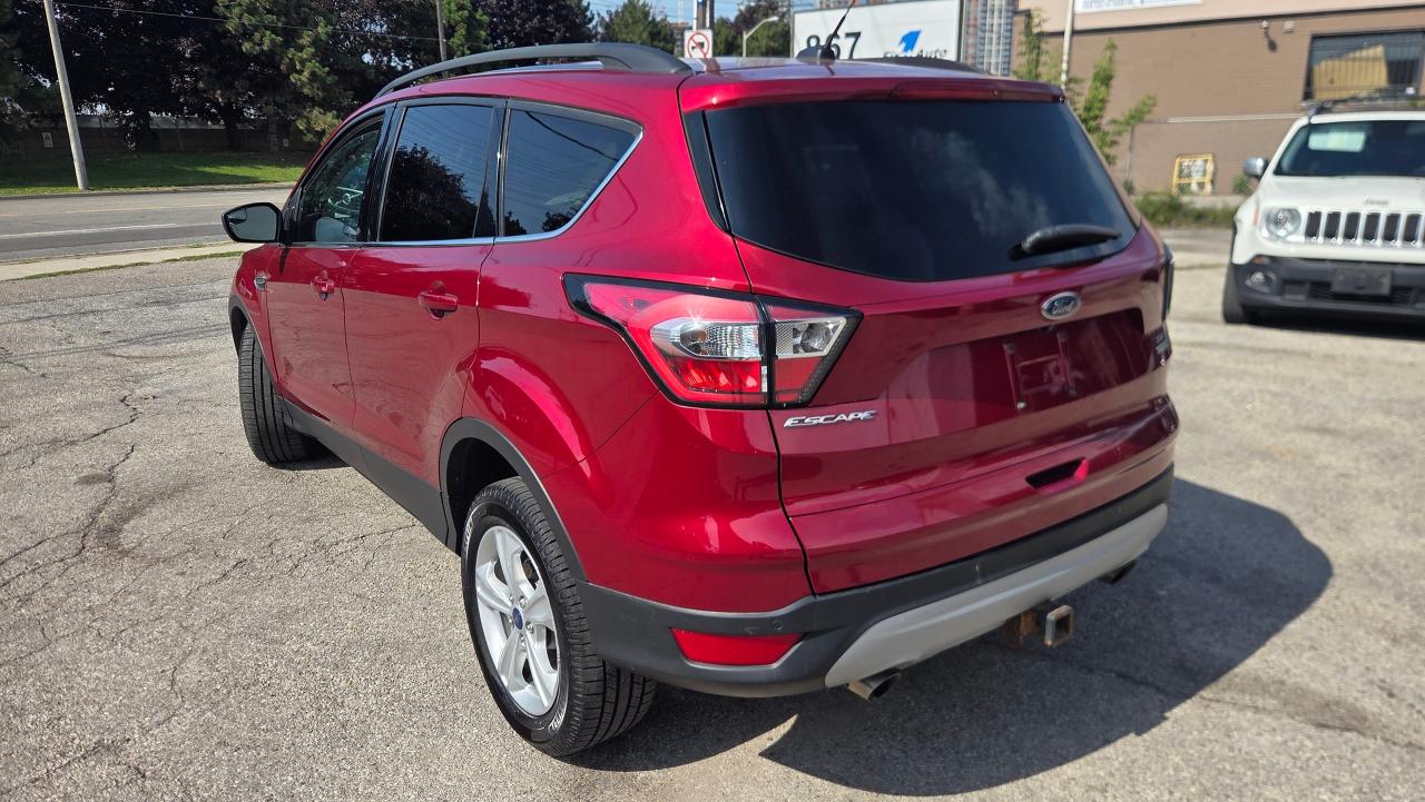 2017 Ford Escape 4WD 4dr SE 20L w/Navi/Cam - Photo #3