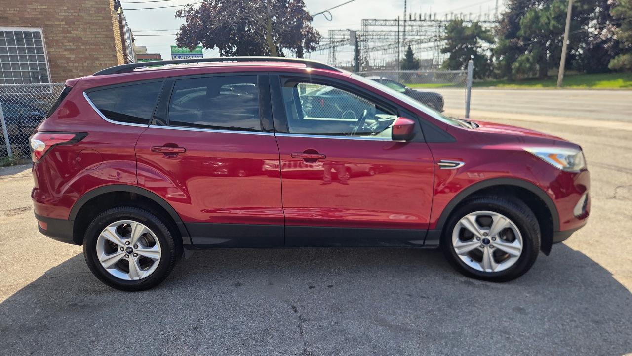 2017 Ford Escape 4WD 4dr SE 20L w/Navi/Cam - Photo #5