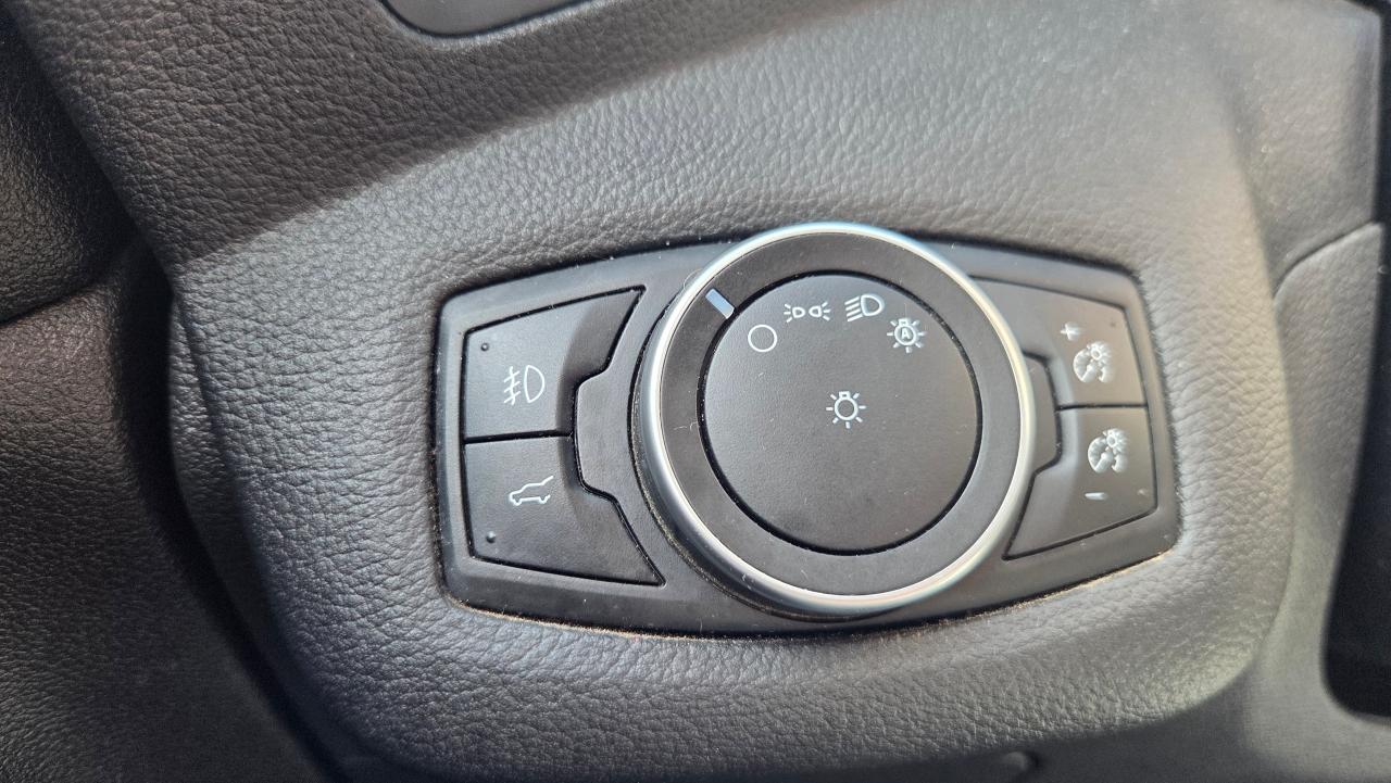 2017 Ford Escape 4WD 4dr SE 20L w/Navi/Cam - Photo #18