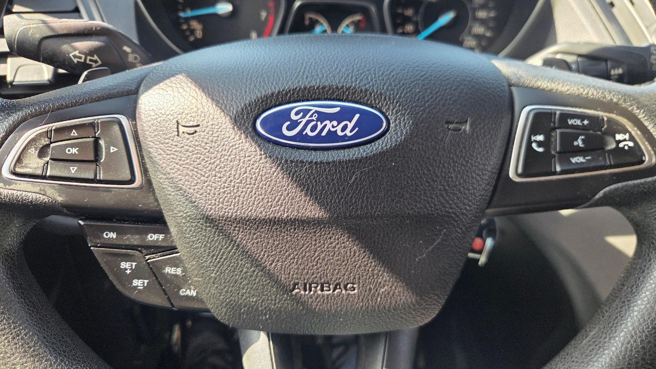 2017 Ford Escape 4WD 4dr SE 20L w/Navi/Cam - Photo #16