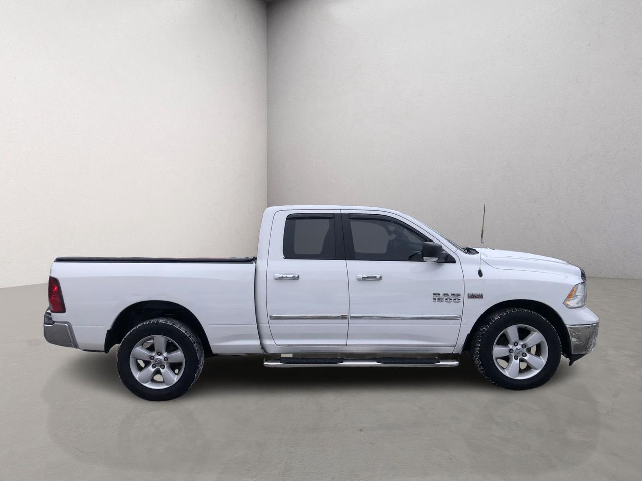 2017 RAM 1500 SLT / B.CAM / H.SEATS / 6 PASSENGER