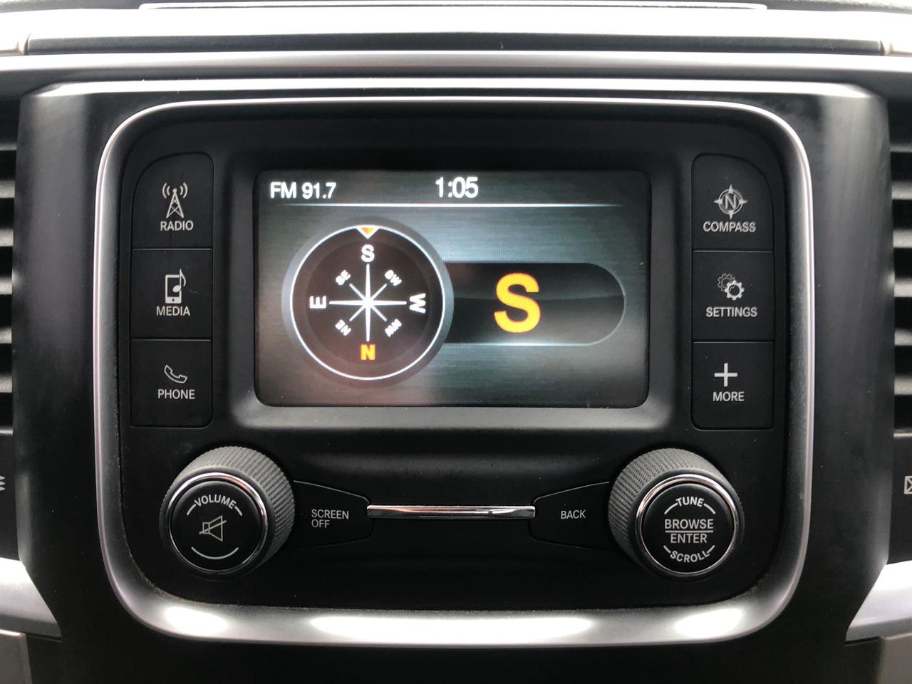 2017 RAM 1500 SLT / B.CAM / H.SEATS / 6 PASSENGER