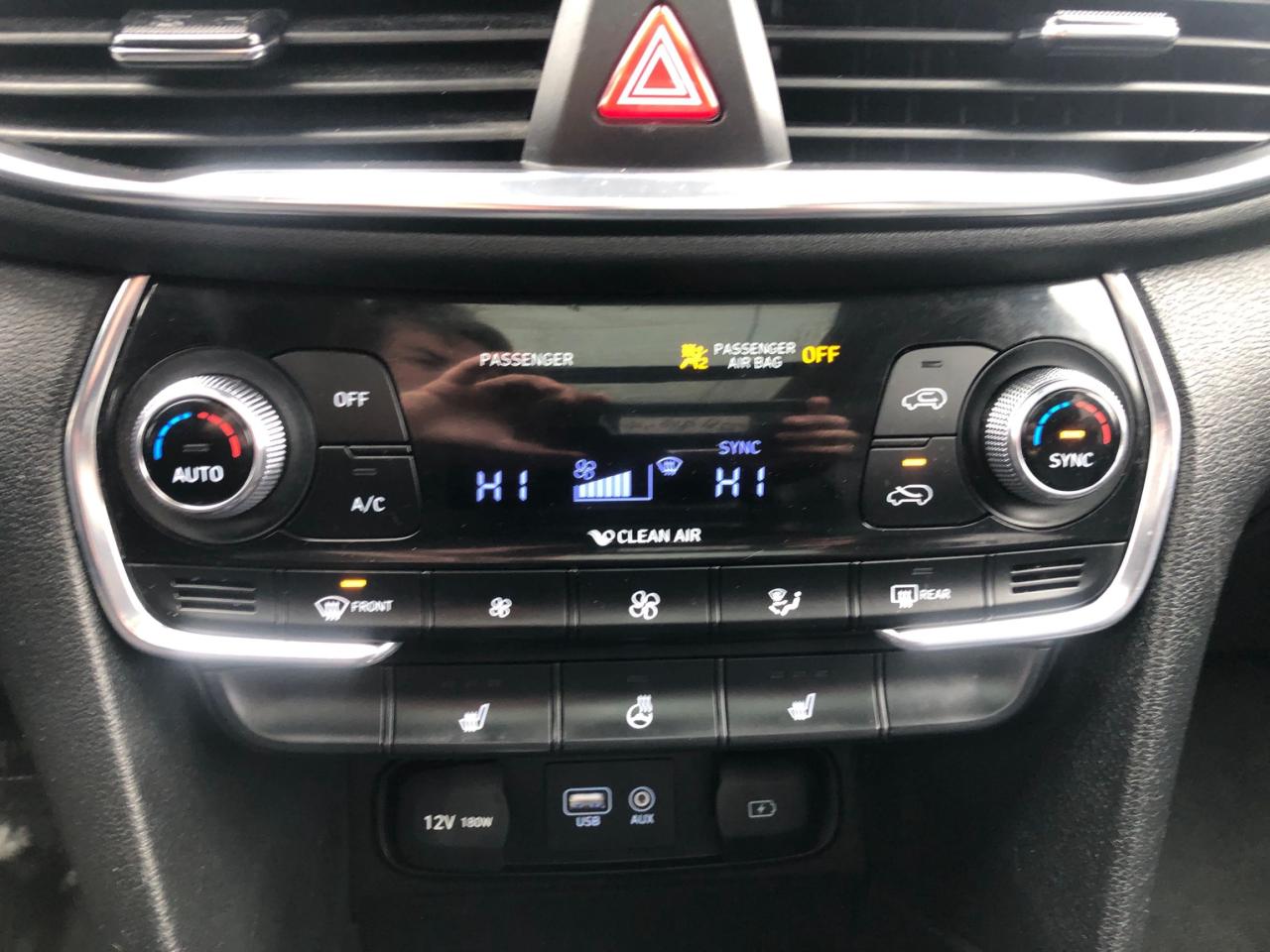 2020 Hyundai Santa Fe Preferred / B.CAM / S.ROOF / MOONROOF / WOOD TRIM